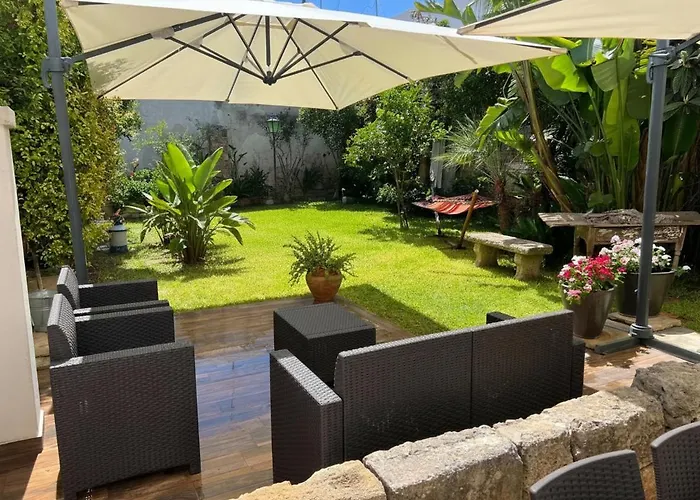 Daire Esclusivo Con Giardino Neviano